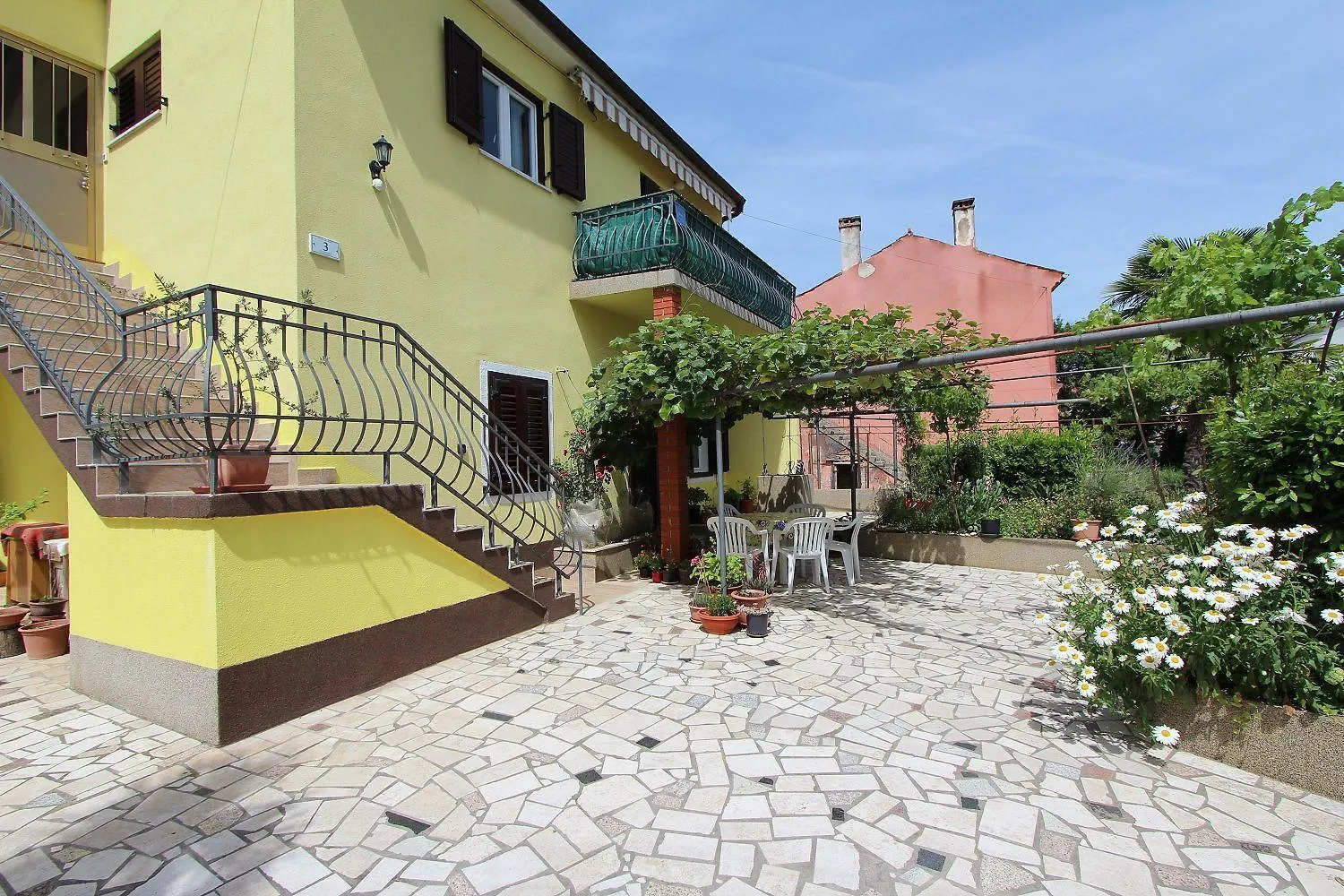 Mediterranes Apartment Nur 15 Minuten Zum Zentrum In Ruhiger Wohngegend Rovinj 0*,